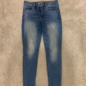 American Eagle (AE) High-Rise Light Wash Jeggings